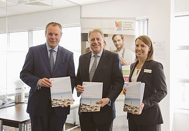 Tourism Minister launches coastal tourism report