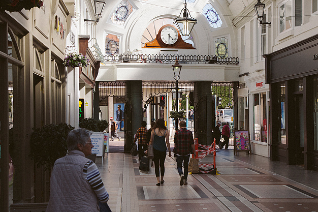 ​British High Streets: from Crisis to Recovery